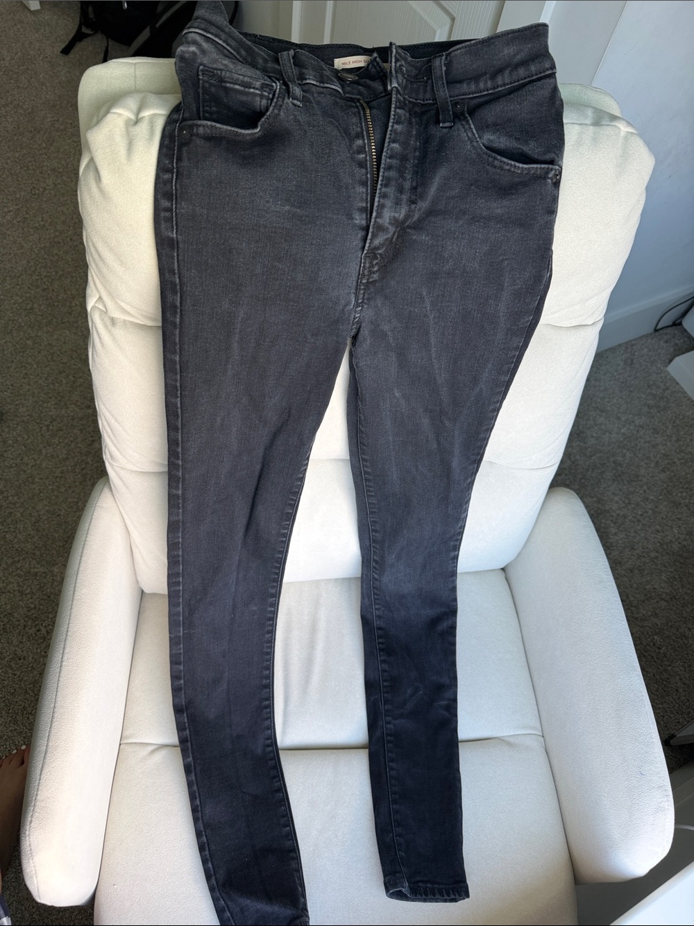 Levi’s Women’s Mile-High 
 Skinny Jeans — Black Denim